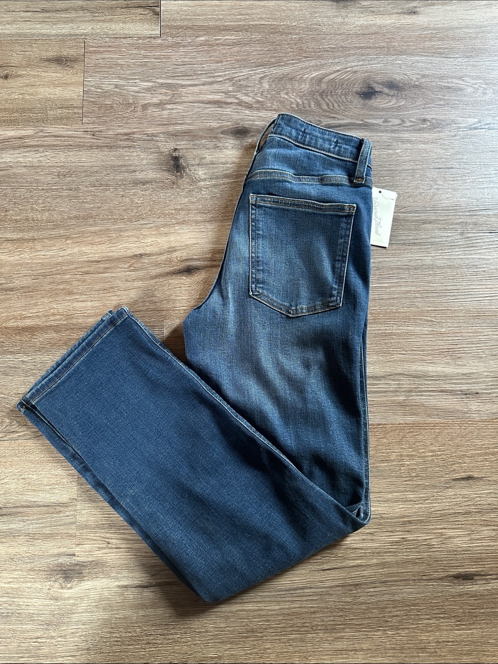 Universal Thread Women's Straight Leg Jeans - Dark Blue Denim